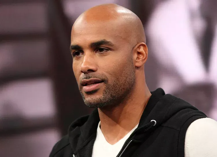 The 'Chrome' Flex: Why Dedicated Head Shavers Are 2026's Ultimate Grooming Grail